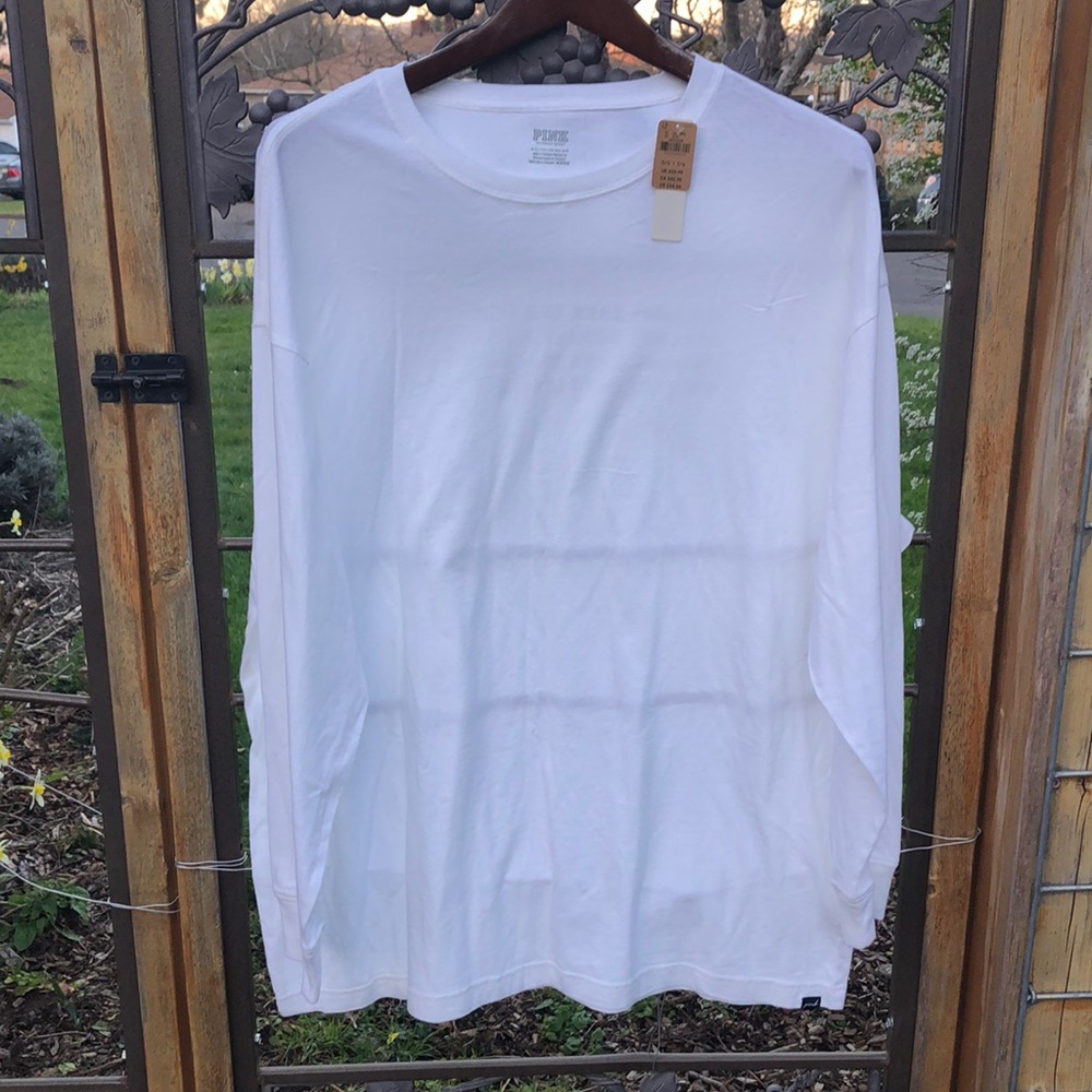 PINK Victoria’s Secret white T-shirt with graphic on the back Size OS